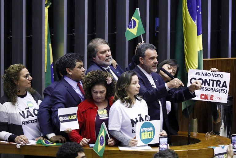 Oposição-luis-macedo-câmara-dos-deputados-768x516