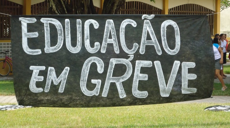 30-11-16 Educação