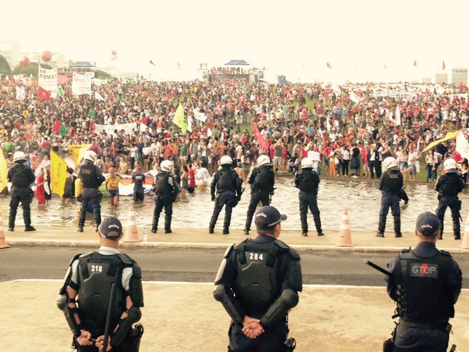 30-11-16 pec da morte no senado1