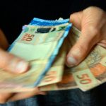 20-10-16 Governo tenta abafar estudo sobre o mínimo de R 400 com PEC 241