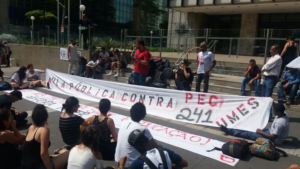 26-10-16 aula pública1