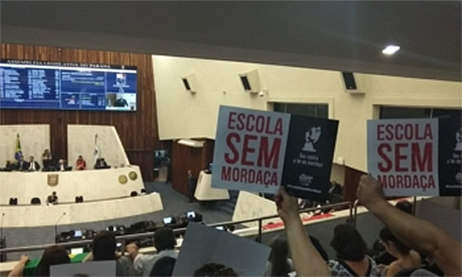 Escola sem partido Paraná